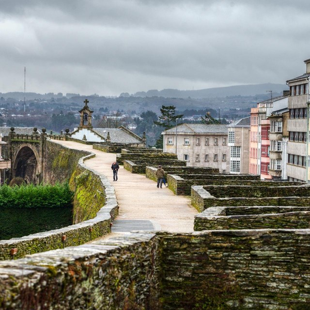 Duerme en pleno centro histórico de Lugo